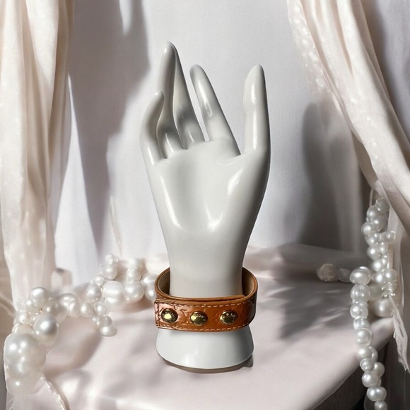 Louis Vuitton Monogram Vernis Bracelet A109 - Picture 5 of 8